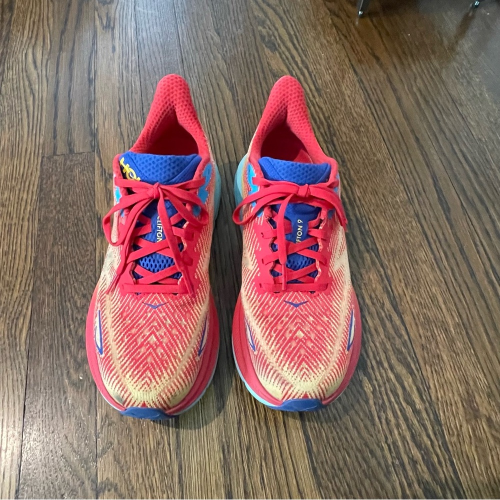 Hoka Clifton 9 Women’s Size 9